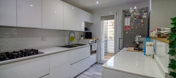 Apartamento de 4 divisões em Monterotondo, Italy N.º 53044 11