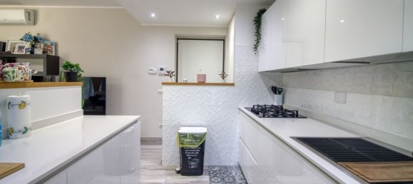 Apartamento de 4 divisões em Monterotondo, Italy N.º 53044 12