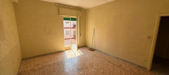 4 rooms Apartment in Barletta, Italy No. 17896 8