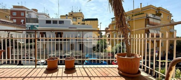 1 bedroom Apartment in Rome, Italy No. 331607 2