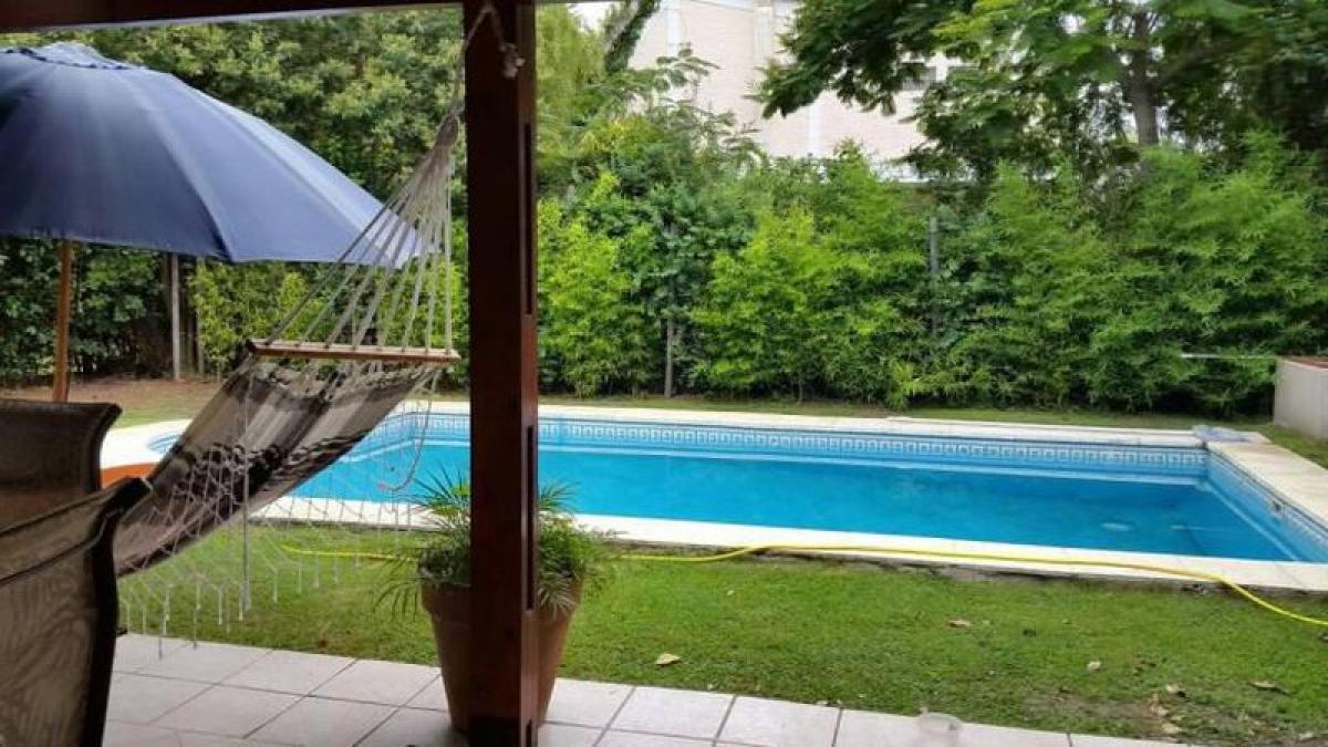 3 chambres Ferme à Esteban Echeverria, Argentina No. 50654