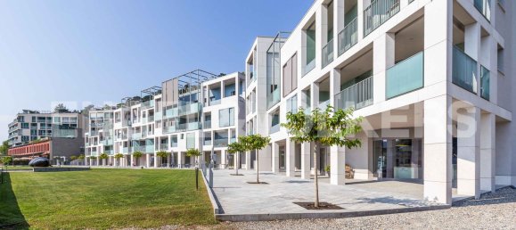 Dúplex de 2 habitaciónes en Laveno-Mombello, Italy No. 161989 2