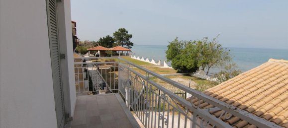 260 m² adosado en venta en Corfu, Central Corfu and Diapontian Islands, Corfu, Ionian Islands, Peloponnese, Western Greece and the Ionian, Greece № 5747 3
