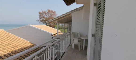 260 m² adosado en venta en Corfu, Central Corfu and Diapontian Islands, Corfu, Ionian Islands, Peloponnese, Western Greece and the Ionian, Greece № 5747 4