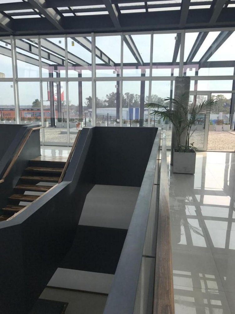 Büro in Moreno, Argentina 80m², Nr. 26125