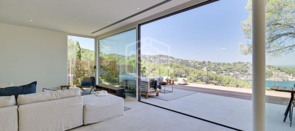 4 bedrooms Villa in Begur, Spain No. 13226 11