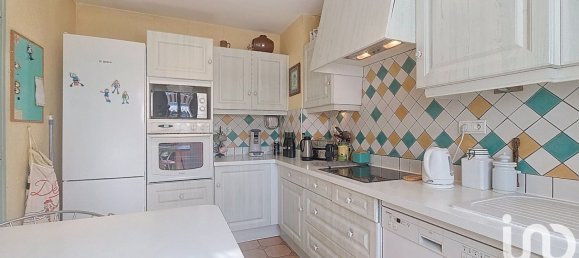 5 bedrooms House in Yzeure, France No. 196485 9