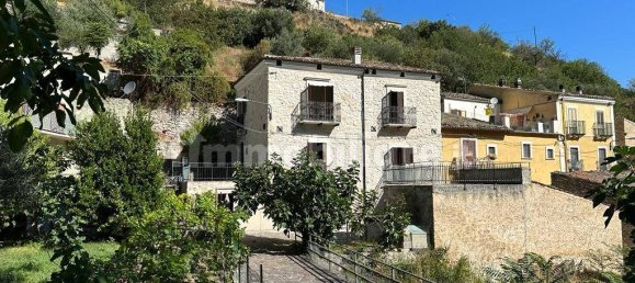 2 bedrooms House in Capestrano, Italy No. 87108 6