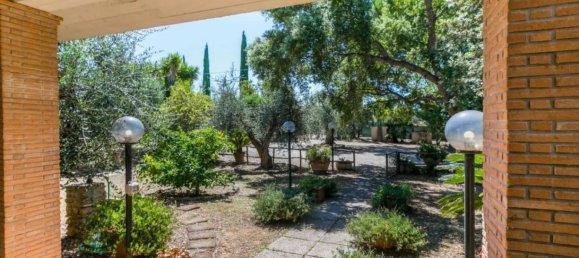 6 bedrooms Villa in Cecina, Italy No. 349422 6