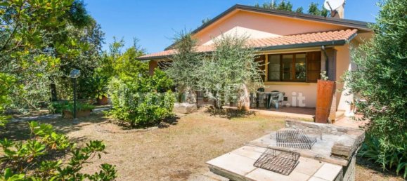 6 bedrooms Villa in Cecina, Italy No. 349422 2