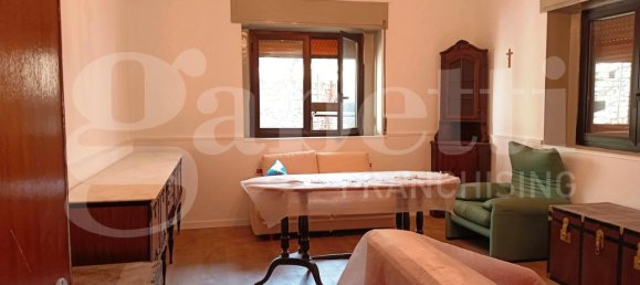 Casa de 13 habitaciónes en Luzzi, Italy No. 151443 28