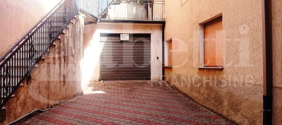 Casa de 13 habitaciónes en Luzzi, Italy No. 151443 3