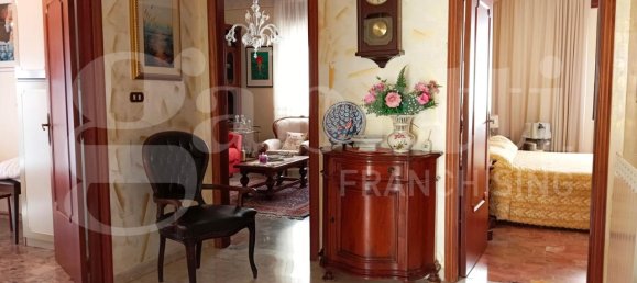 Casa de 13 habitaciónes en Luzzi, Italy No. 151443 12