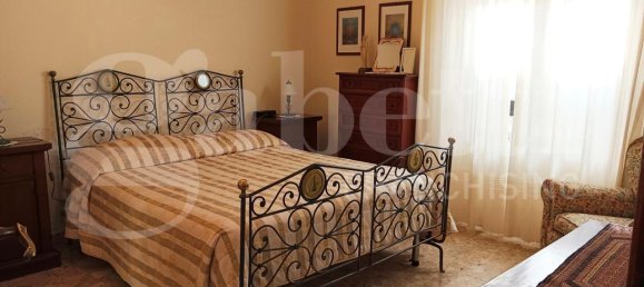 Casa de 13 habitaciónes en Luzzi, Italy No. 151443 20