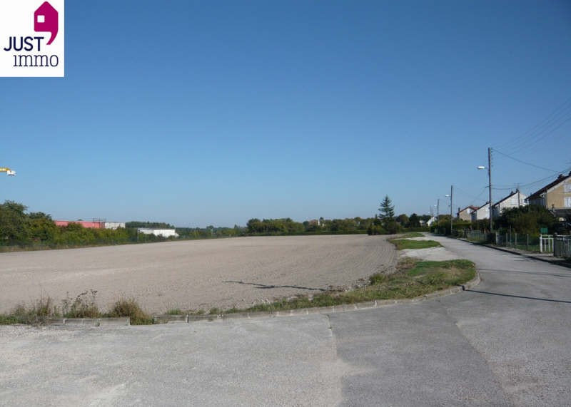  Land in Romilly-sur-Seine, France No. 94892
