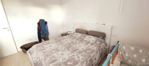 2 Schlafzimmer Haus in Prato, Italy, Nr. 41429 4