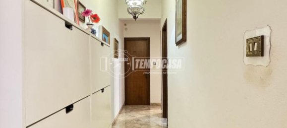 5 bedrooms Apartment in Genoa, Italy No. 347321 2