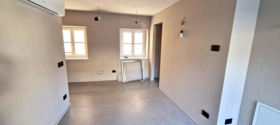 2-salle Appartement à Aosta, Italy No. 227784 10