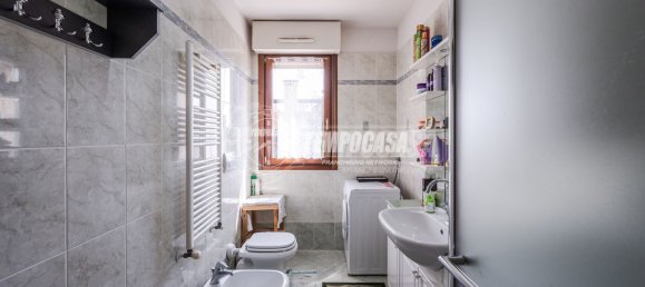 Apartamento de 2 dormitorios en Granarolo dell'Emilia, Italy No. 354161 22