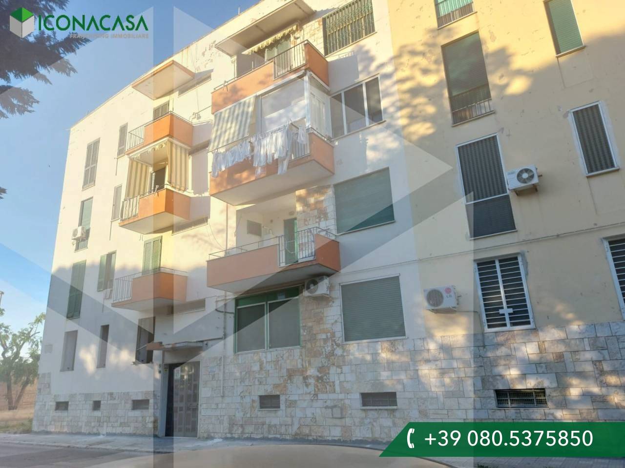 3 rooms Apartment in Bari, Italy No. 29107