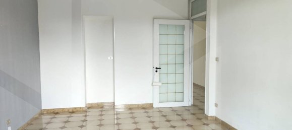 3 rooms Apartment in Bari, Italy No. 29107 19