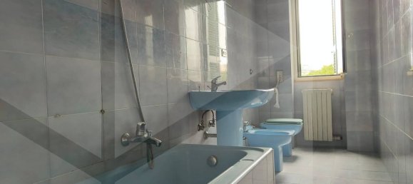 3 rooms Apartment in Bari, Italy No. 29107 14