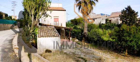 Apartamento de 3 dormitorios en Castellammare del Golfo, Italy No. 91782 13