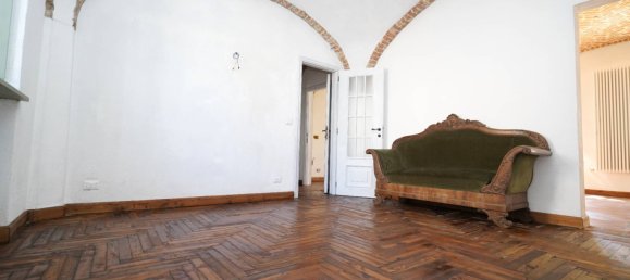 6 bedrooms House in Brusasco, Italy No. 335123 6