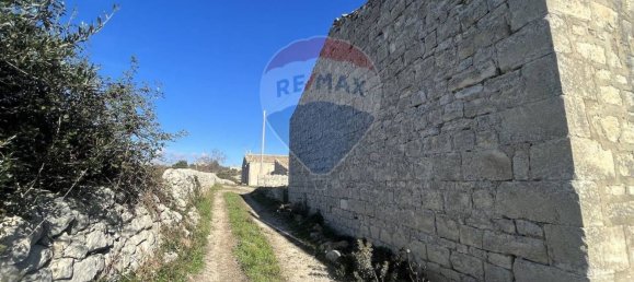 5 rooms House in Ragusa, Italy No. 81111 2