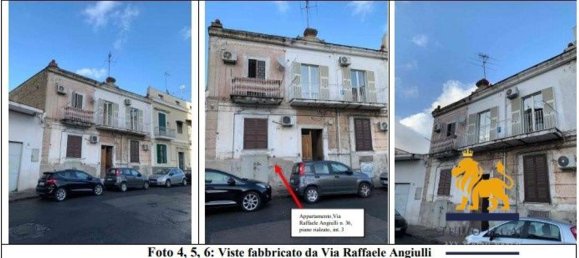 3 rooms Apartment in Naples, Italy No. 92588 3