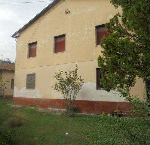 6 rooms Villa in Barga, Italy No. 148612