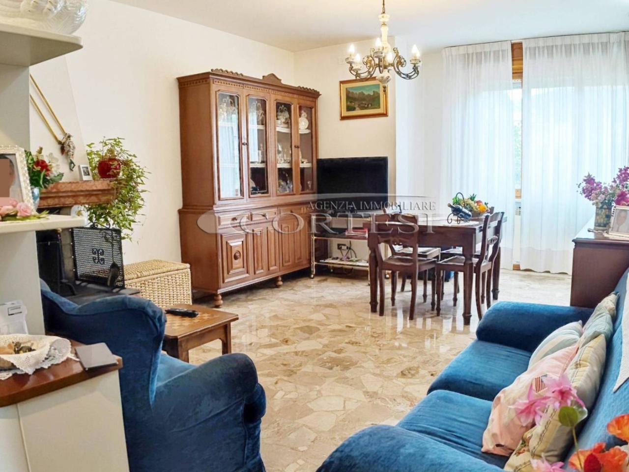 Квартира с 5 комнатами в Сансеполькро, Италия № 23061