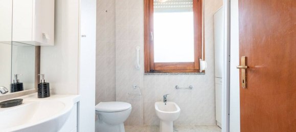 Квартира с 2 спальнями в Капотерра, Италия № 318412 22