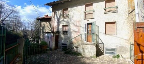 7 rooms House in Castel di Casio, Italy No. 128164 3