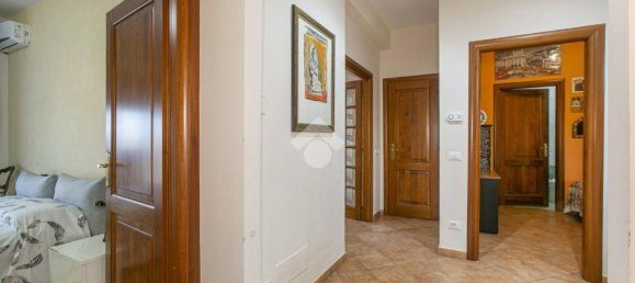 Квартира с 4 комнатами в Ментана, Италия № 36068 6