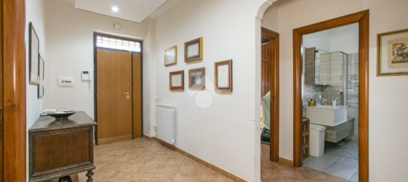 Квартира с 4 комнатами в Ментана, Италия № 36068 7