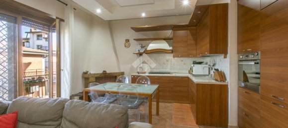 Квартира с 4 комнатами в Ментана, Италия № 36068 10