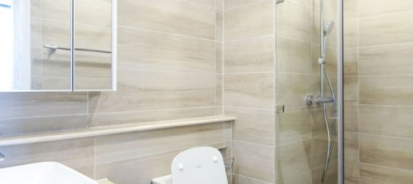 2 rooms Office in District 1, Vietnam No. 17977 12