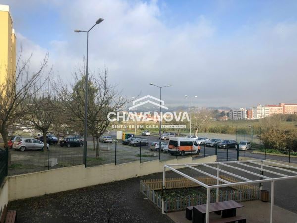 3 Schlafzimmer Wohnung in Loures, Portugal, Nr. 95035