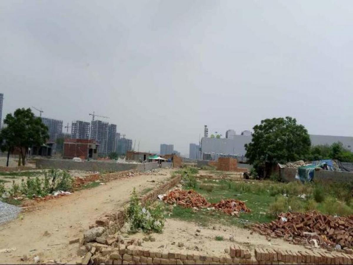  Land in Noida, India No. 36912