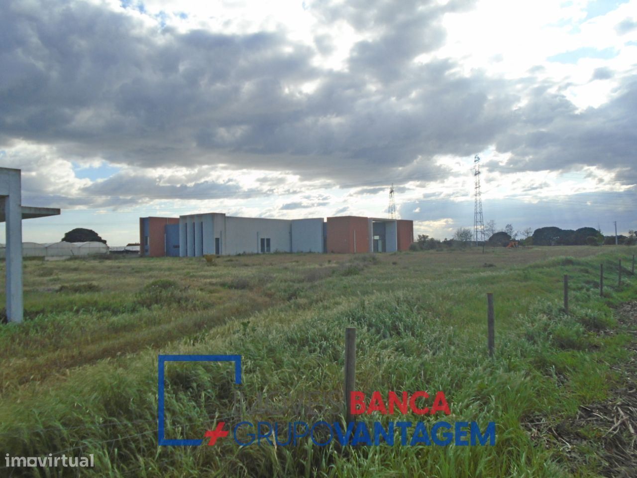 25300m² Land in Samora Correia, Portugal No. 136345