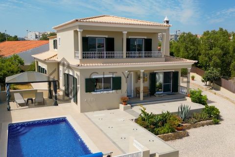 5 غرف نوم منزل في Lagoa, Portugal رقم 247950