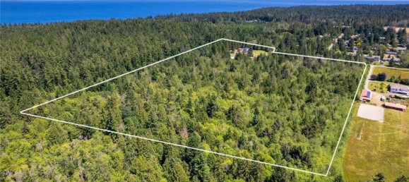 5 bedrooms House in British Columbia, Canada No. 1096 2