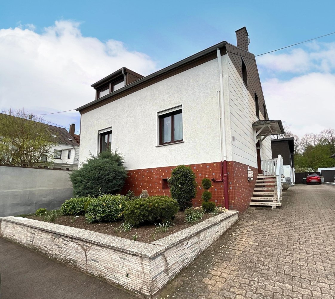 4 bedrooms House in Saarlouis, Germany No. 23759