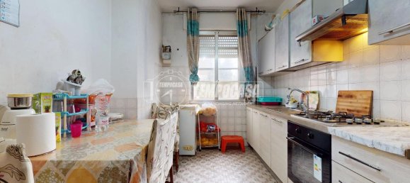 Apartamento de 4 divisões em Carpi, Italy N.º 37515 6