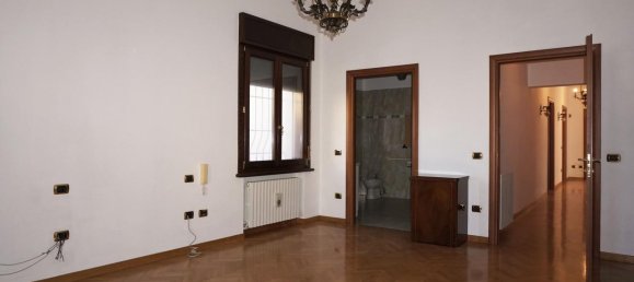 4-Zimmer Wohnung in Parma, Italy, Nr. 230563 82