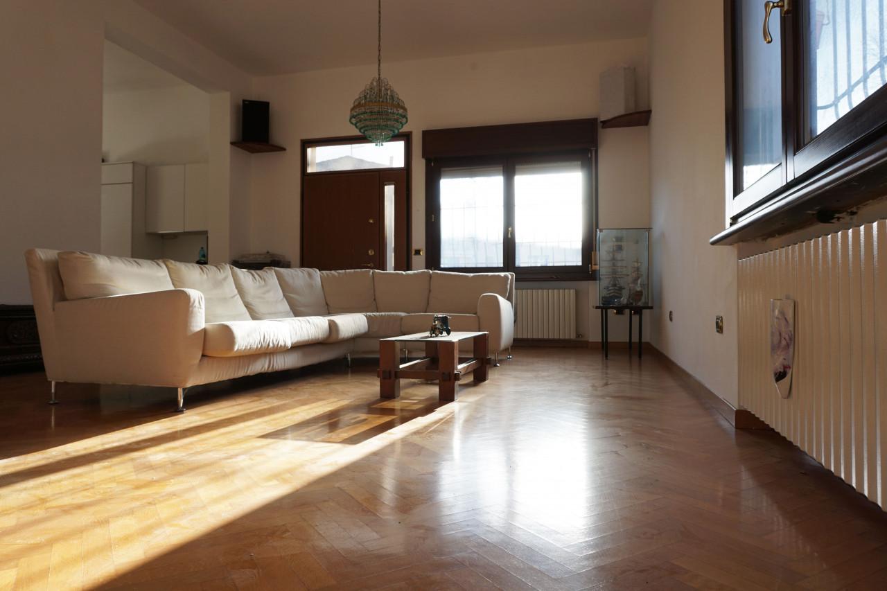 4-Zimmer Wohnung in Parma, Italy, Nr. 230563