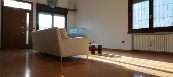 4-Zimmer Wohnung in Parma, Italy, Nr. 230563 7