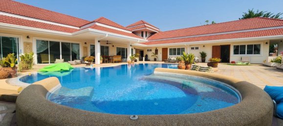 5 bedrooms Cafe / restaurant in Pattaya, Thailand No. 5146 17