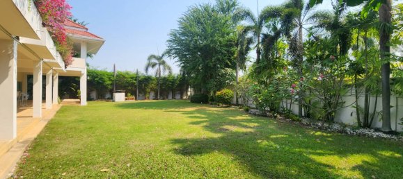 5 bedrooms Cafe / restaurant in Pattaya, Thailand No. 5146 20